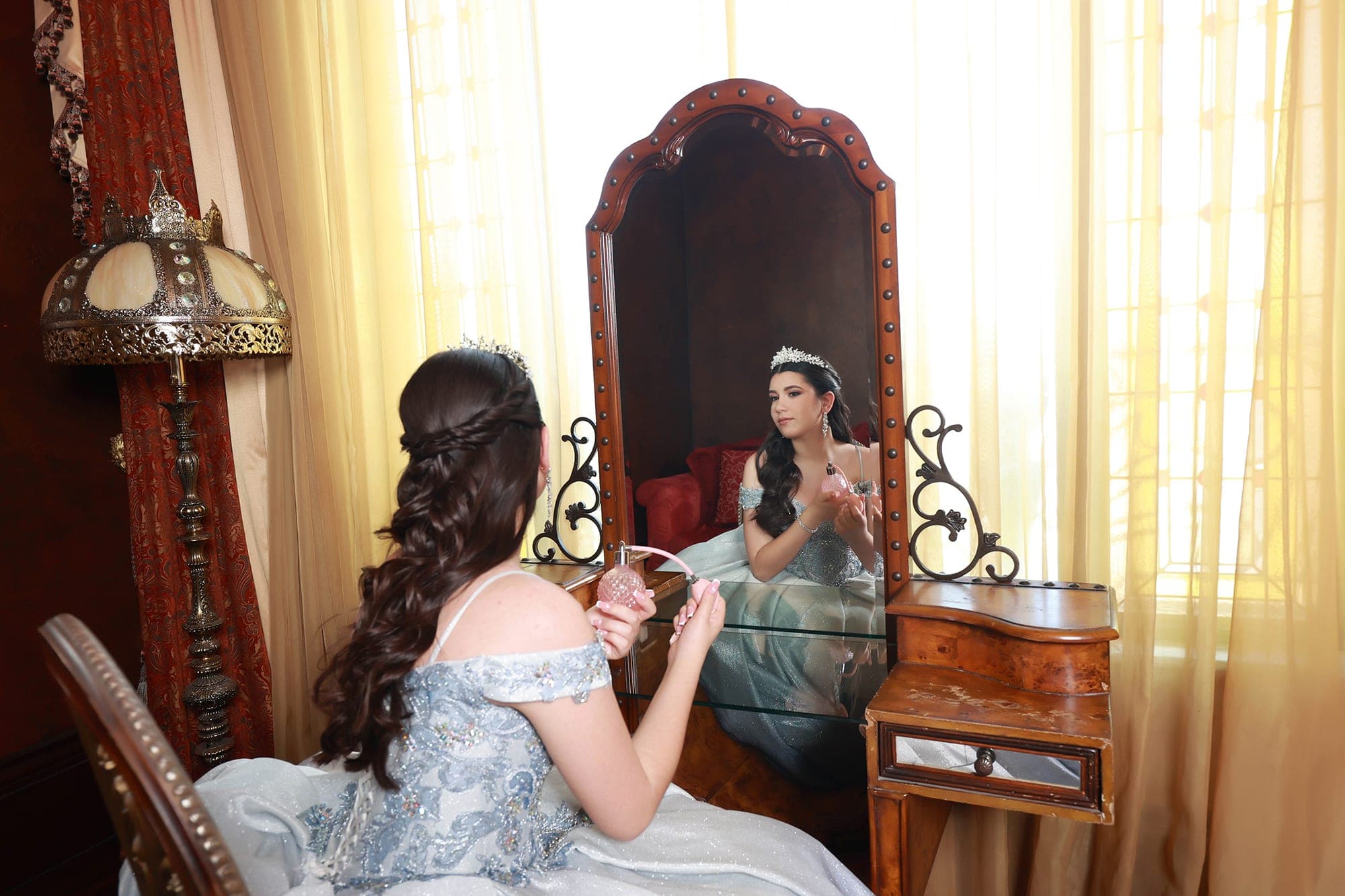 Quinceanera Makeup Tips for Studio & Outdoor Lighting
