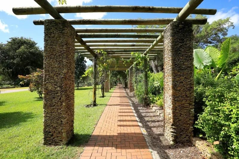 Arboretum and Geiger Tropical Flower Garden