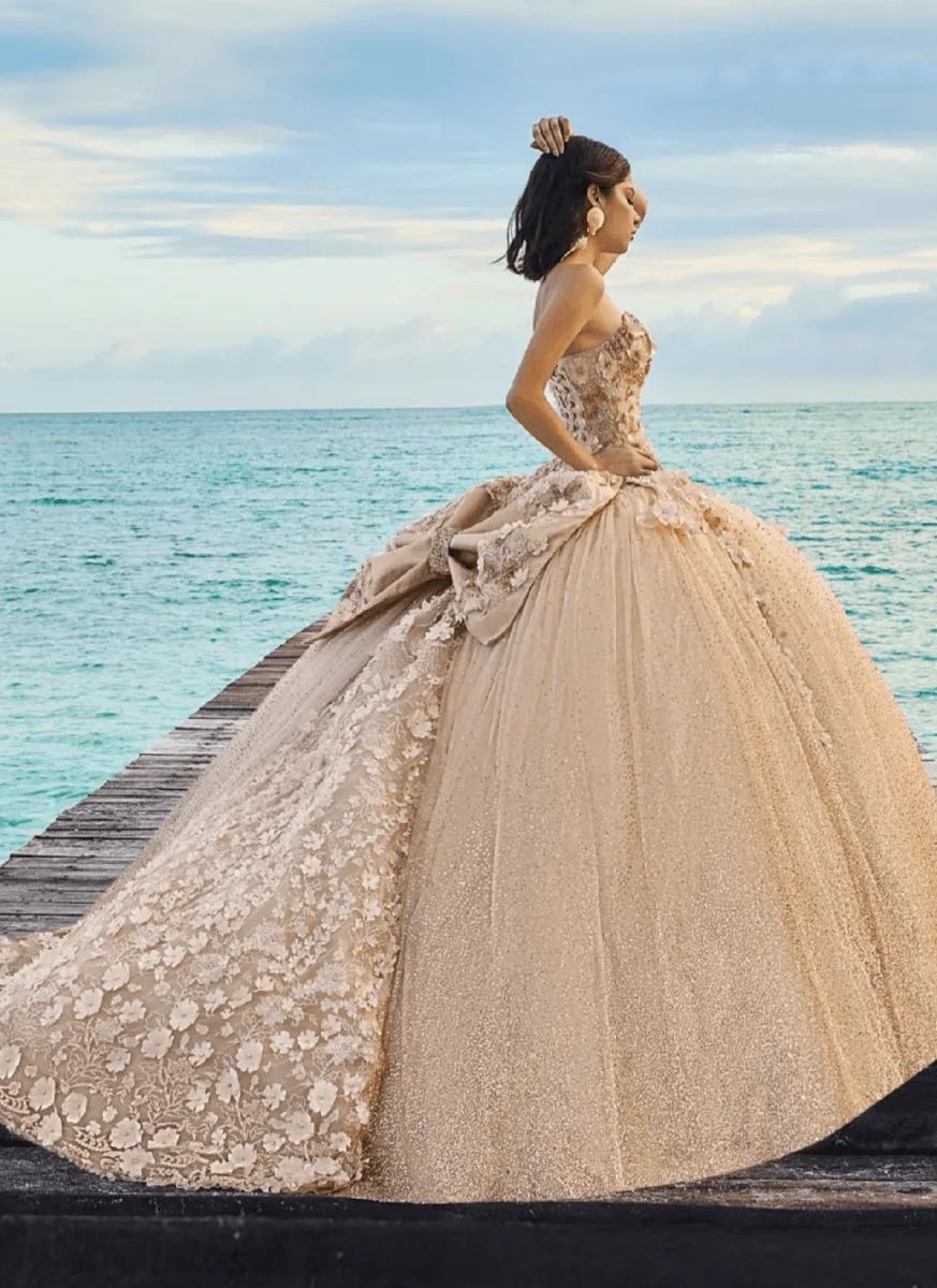 Quinceañera dress, in green, dos piezas style — Robi's Photo Studio, Miami