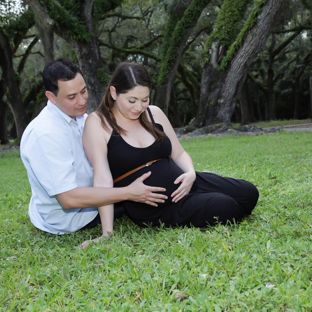 Sesión de maternidad en Miami - Robi's Photo Studio